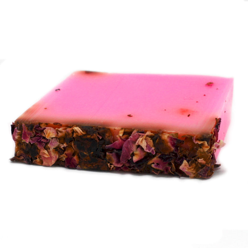 Handgemachtes Seifenstück - Rosen & Rosenblätter