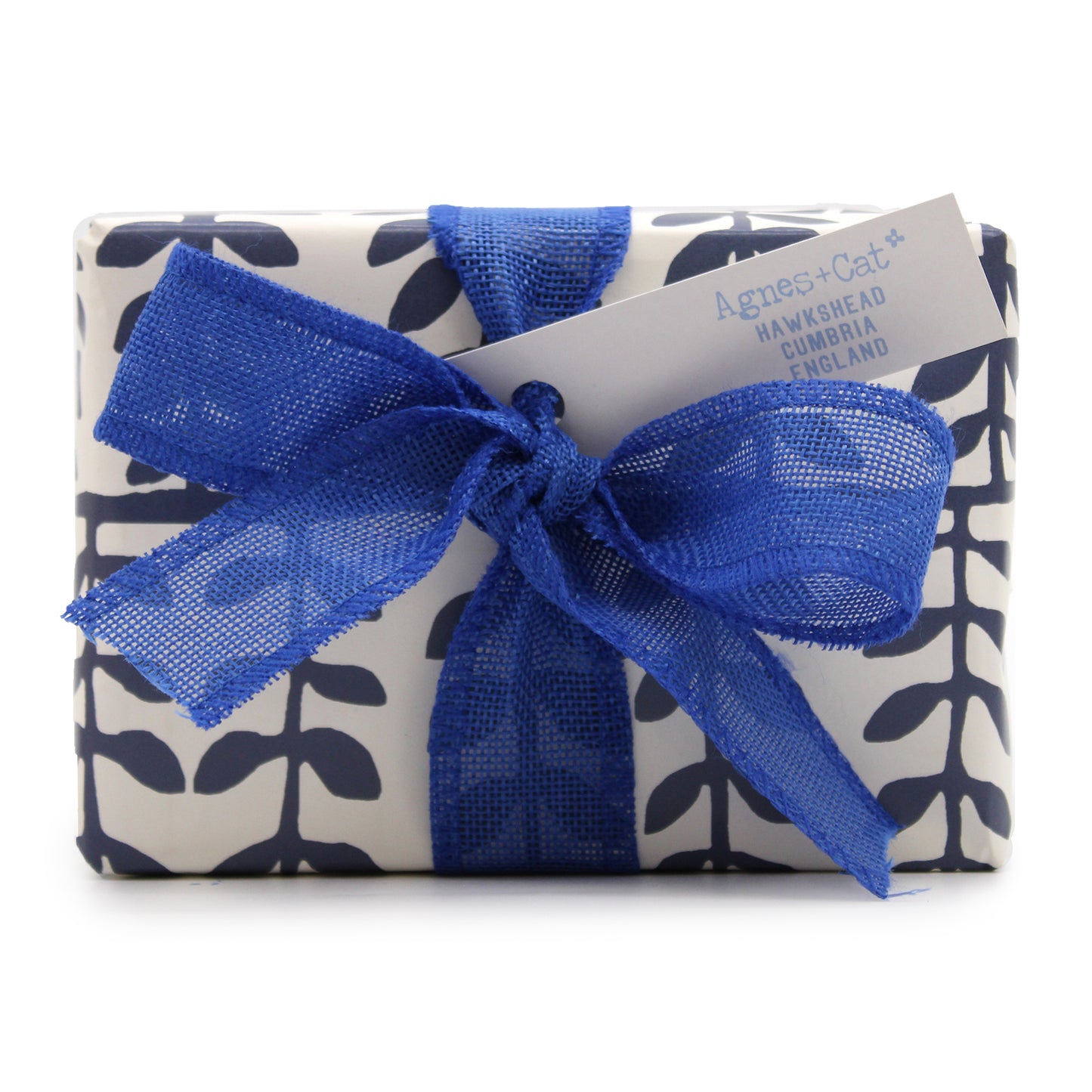 Geschenkbox - Parma Violet (Kerze) + Seasalt & Moss und Dolly Blue (Sprudel)
