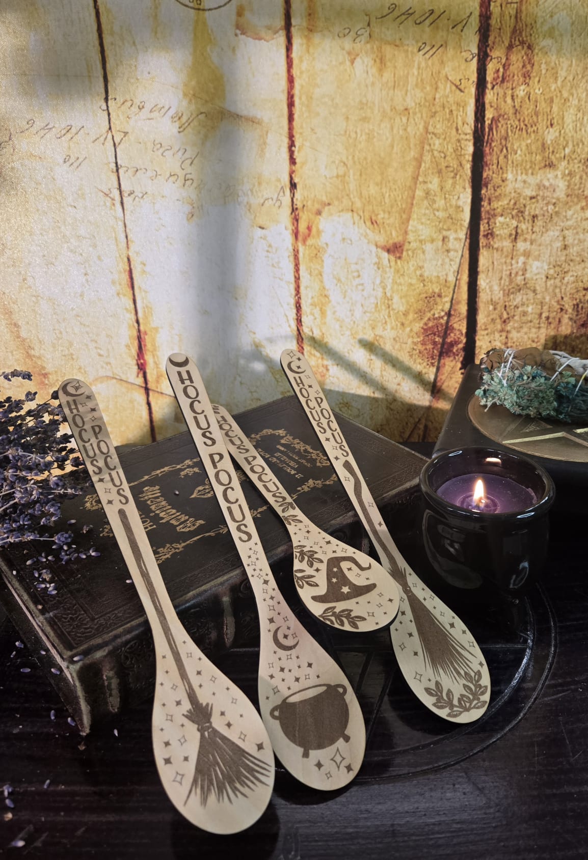 Hexen Holzlöffel mit Gravur – Witchy Küchenlöffel mit 4 Motiven