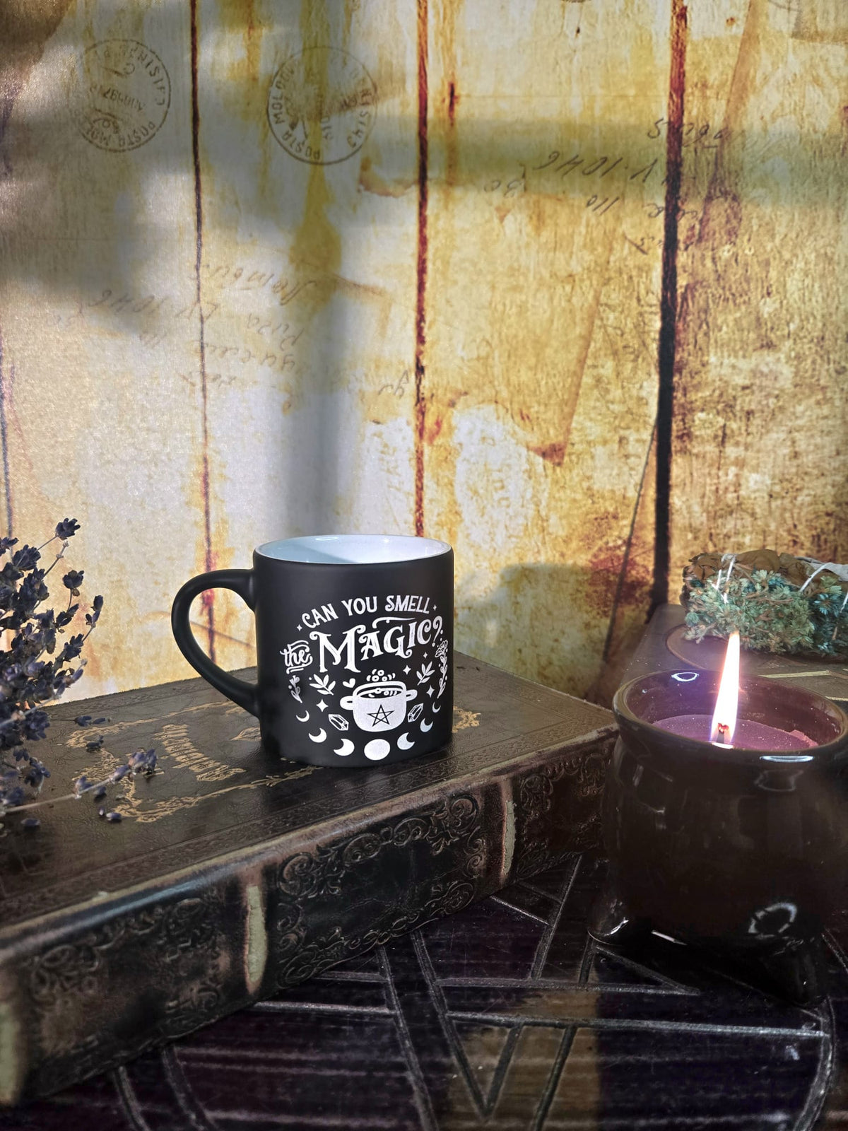 Hexen Tasse 180 ml – Keramiktasse mit Hexenkessel – Witchy Kaffeetasse – Magisches Geschenk für Hexenfans